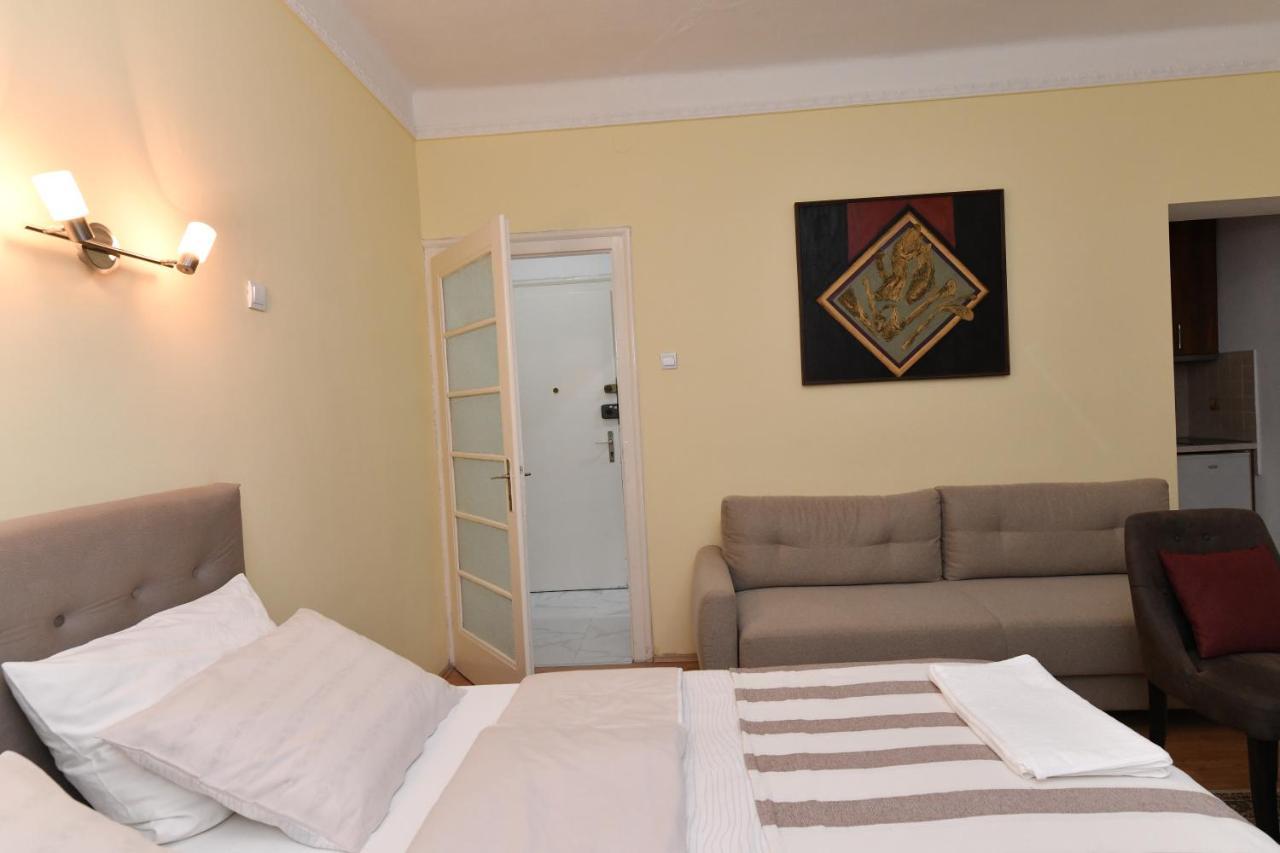 Apartment Nikola Belgrad Exteriör bild